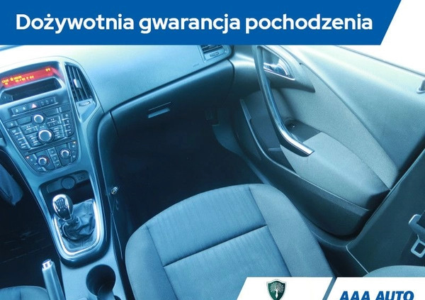 Opel Astra cena 24000 przebieg: 191574, rok produkcji 2015 z Barlinek małe 121